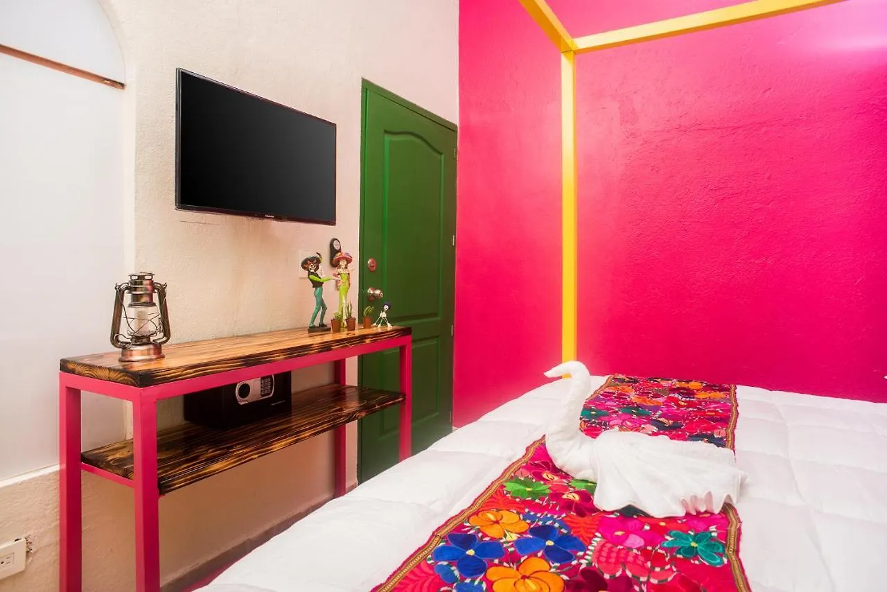فندق Casa Maria Malecon بويرتو فالارتا 2*,